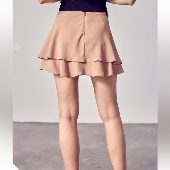 Do+ Be WOMENS DOUBLE LAYERED CREAM SKIRT WITH BUILT IN SHORTS SIZE SMALL - Picture 3 of 9